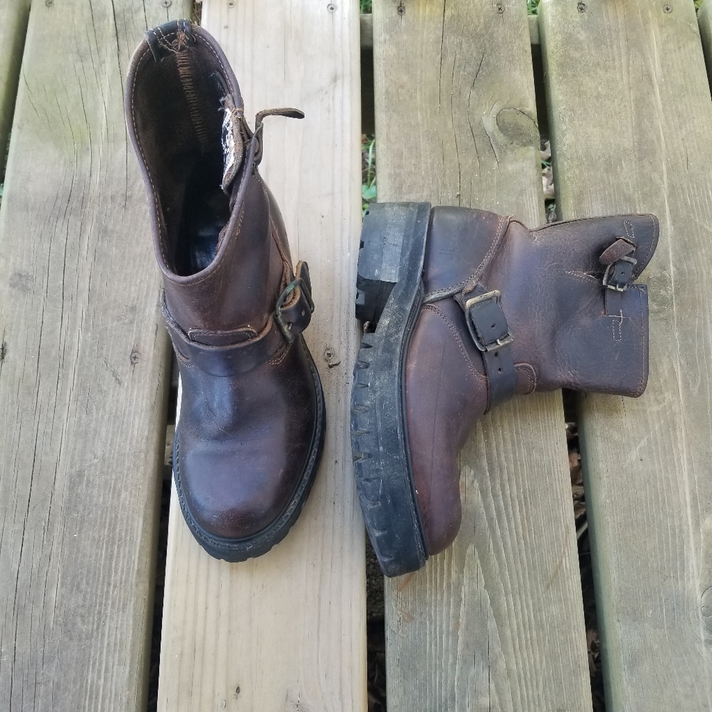 Frye Vintage Chunky Heel Lug Sole Engineer Boots 8